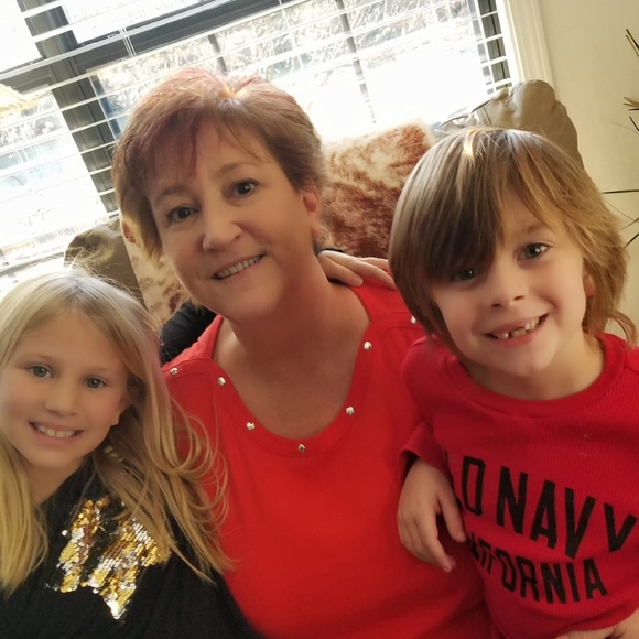 Meet your Posher, Nikki - Picture 1 of 1